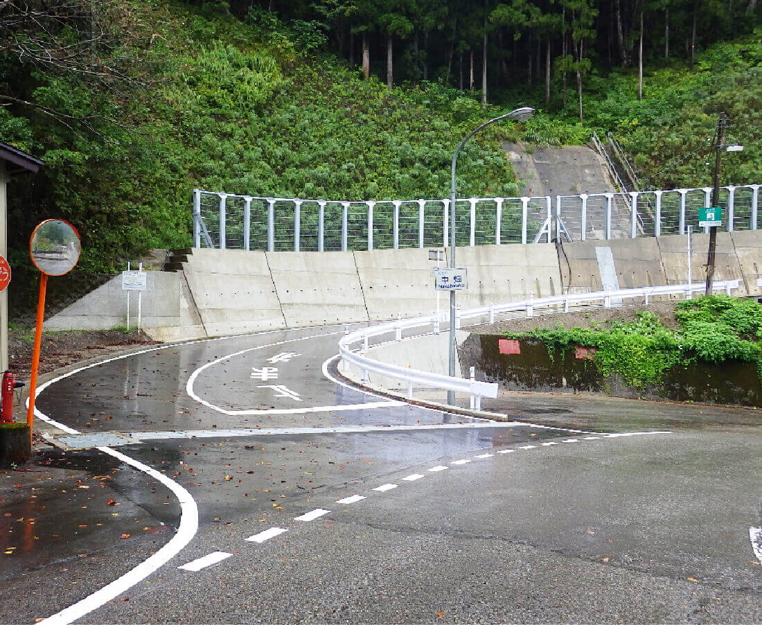 市道中の平線 道路改良工事